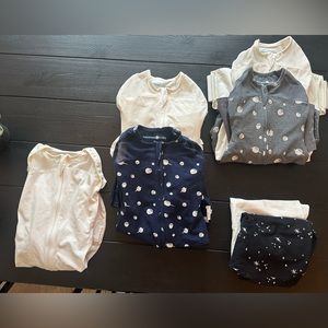 Snoo sleep sacks and sheets- package of sizes